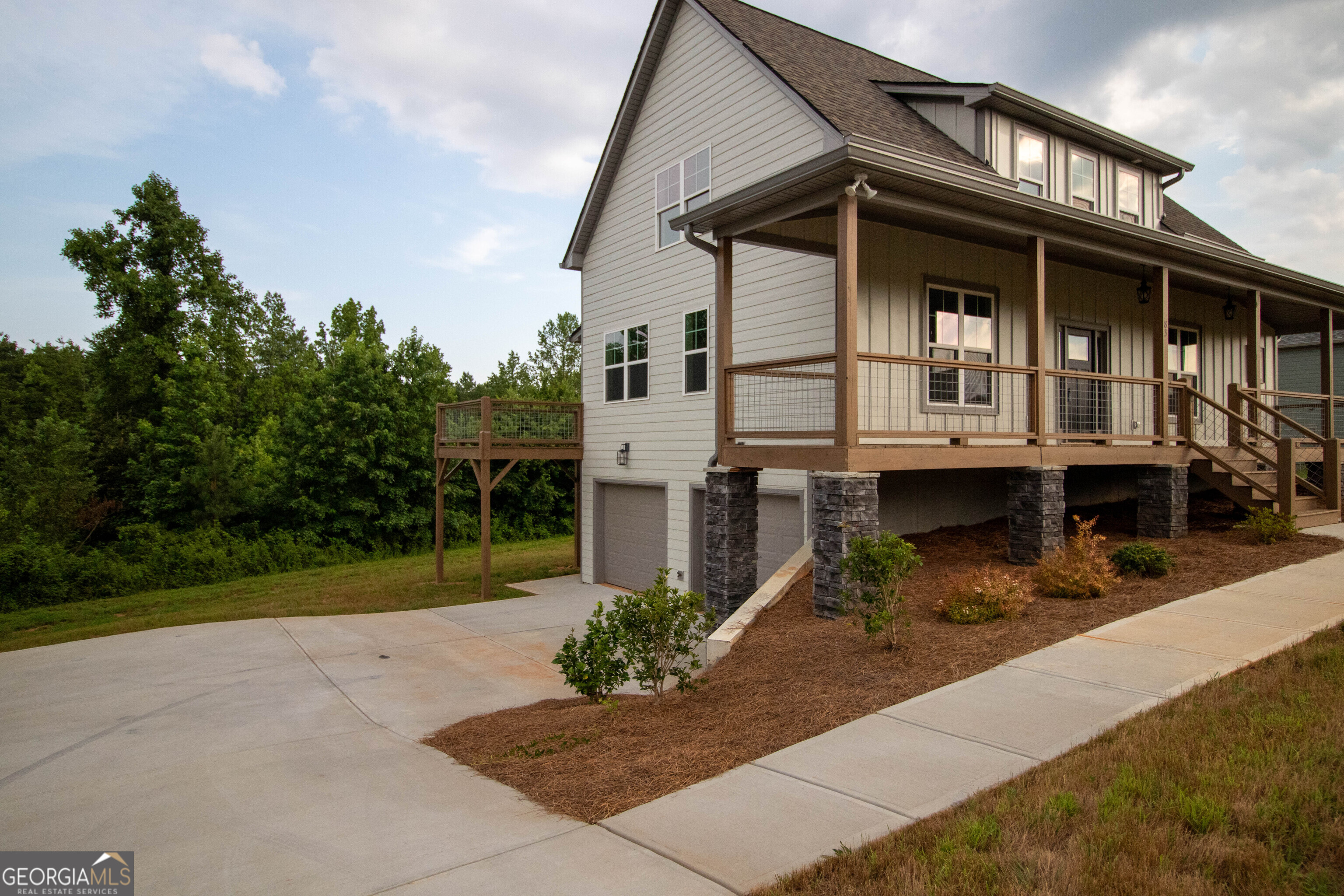 83 Hunts Ridge DR