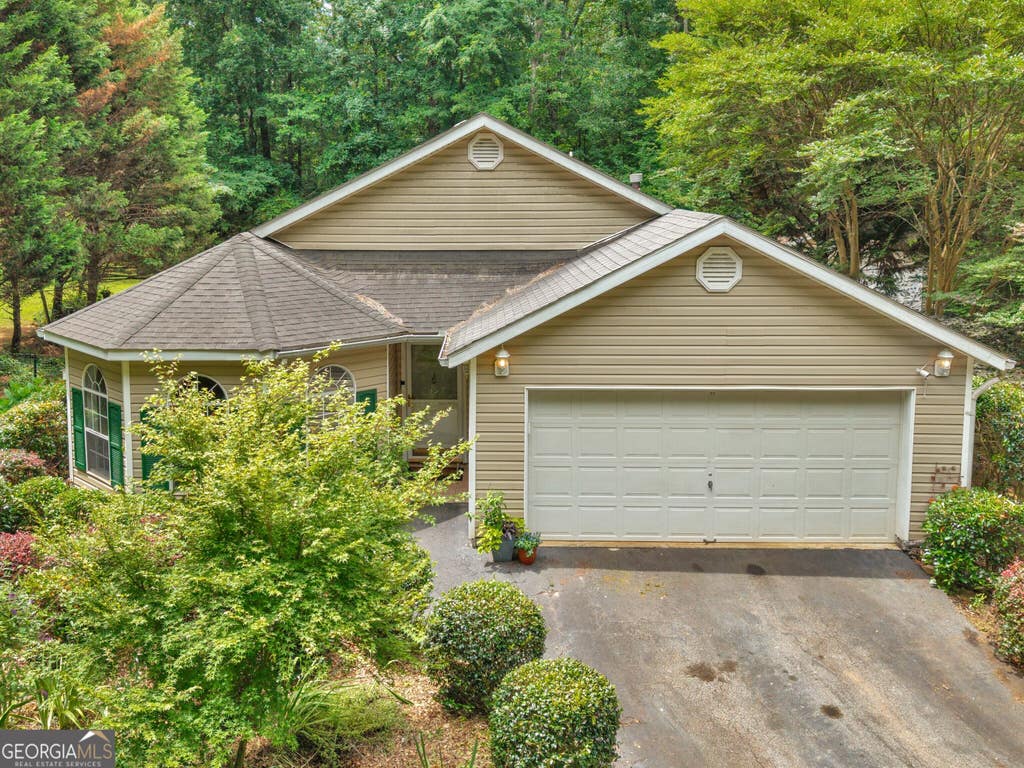 Photo of 1331 Christian Circle SE, Conyers, GA 30013 (MLS # 10790173)