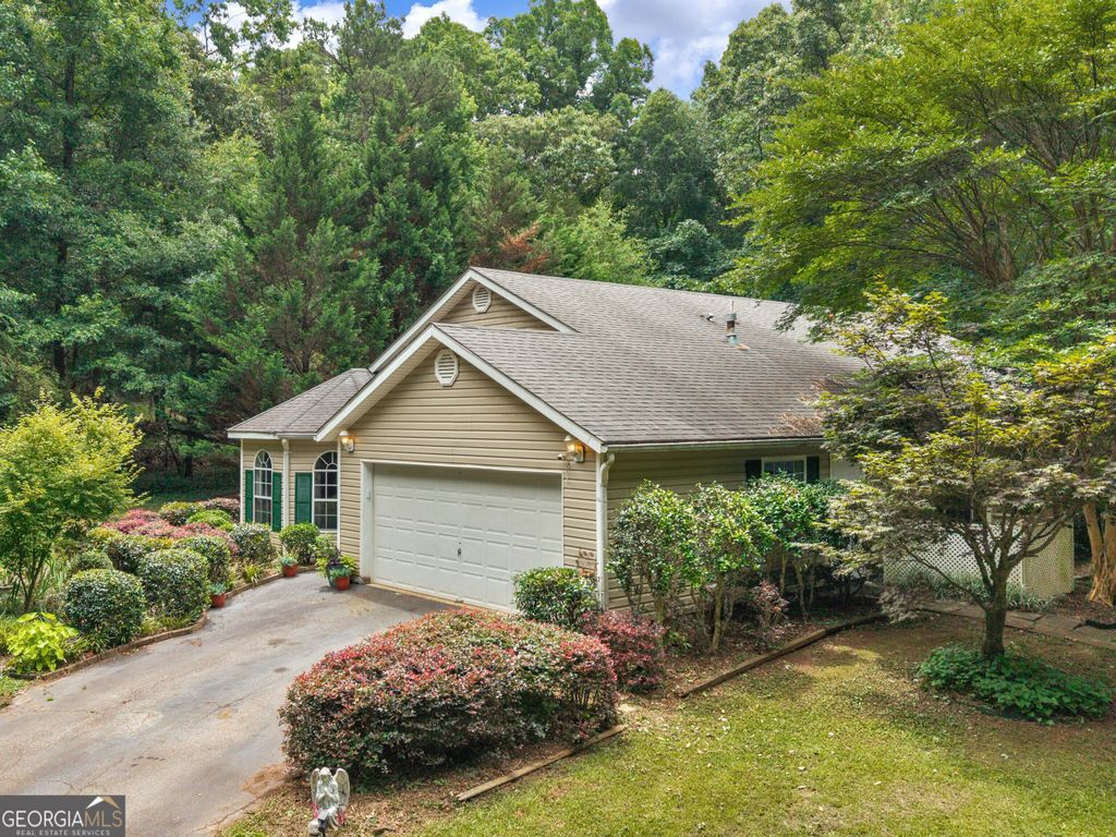 Photo of 1331 Christian Circle SE, Conyers, GA 30013 (MLS # 10790173)