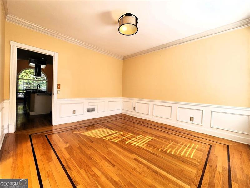 1225 CREEK LAUREL DR