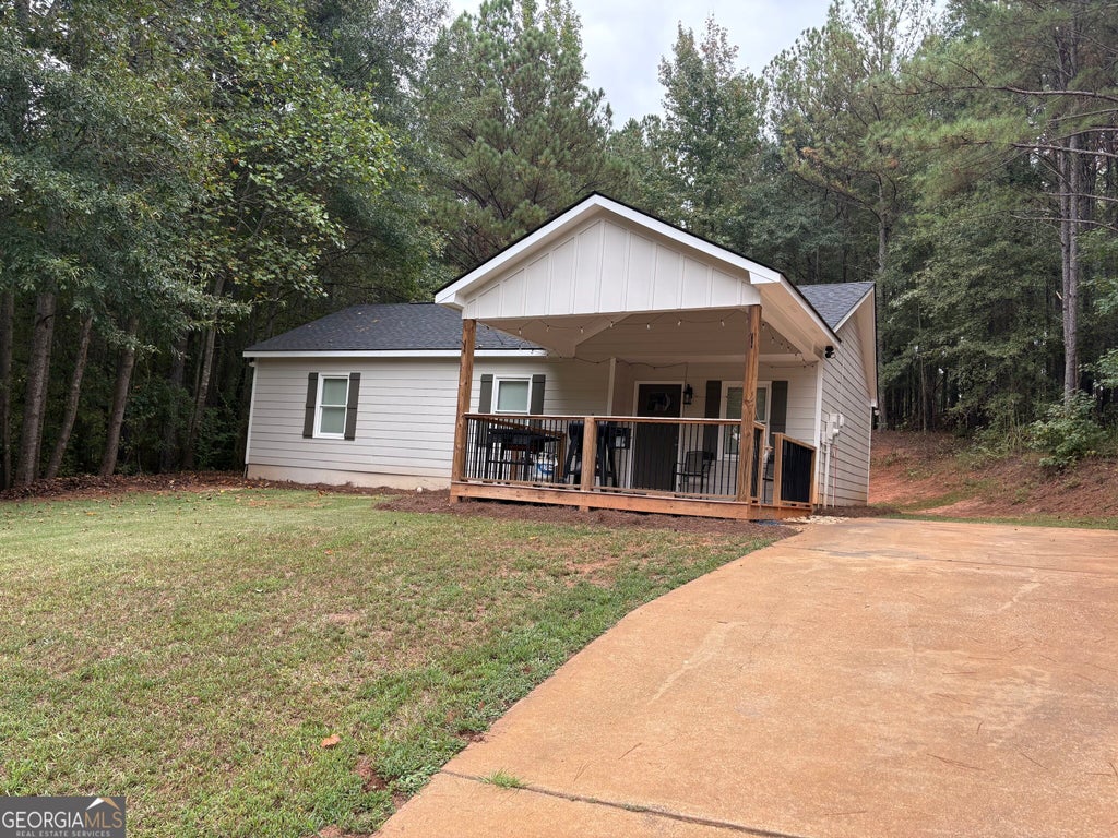 Photo of 805 Hines Road, Lagrange, GA 30241 (MLS # 10871390)