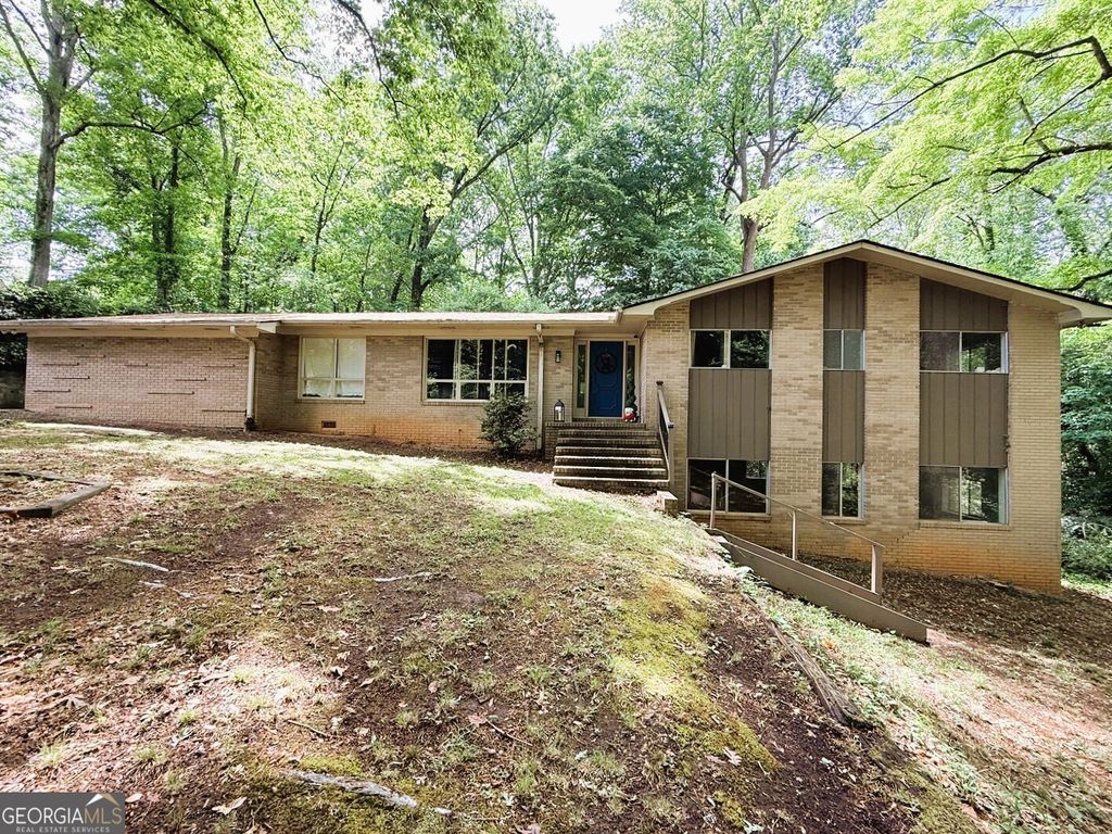 Photo of 522 Woodland Rd, Elberton, GA 30635 (MLS # 10755900)