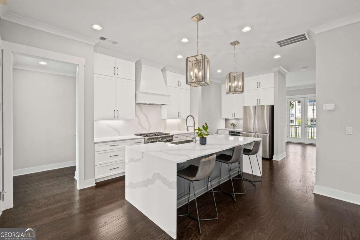 South on Main - Residential