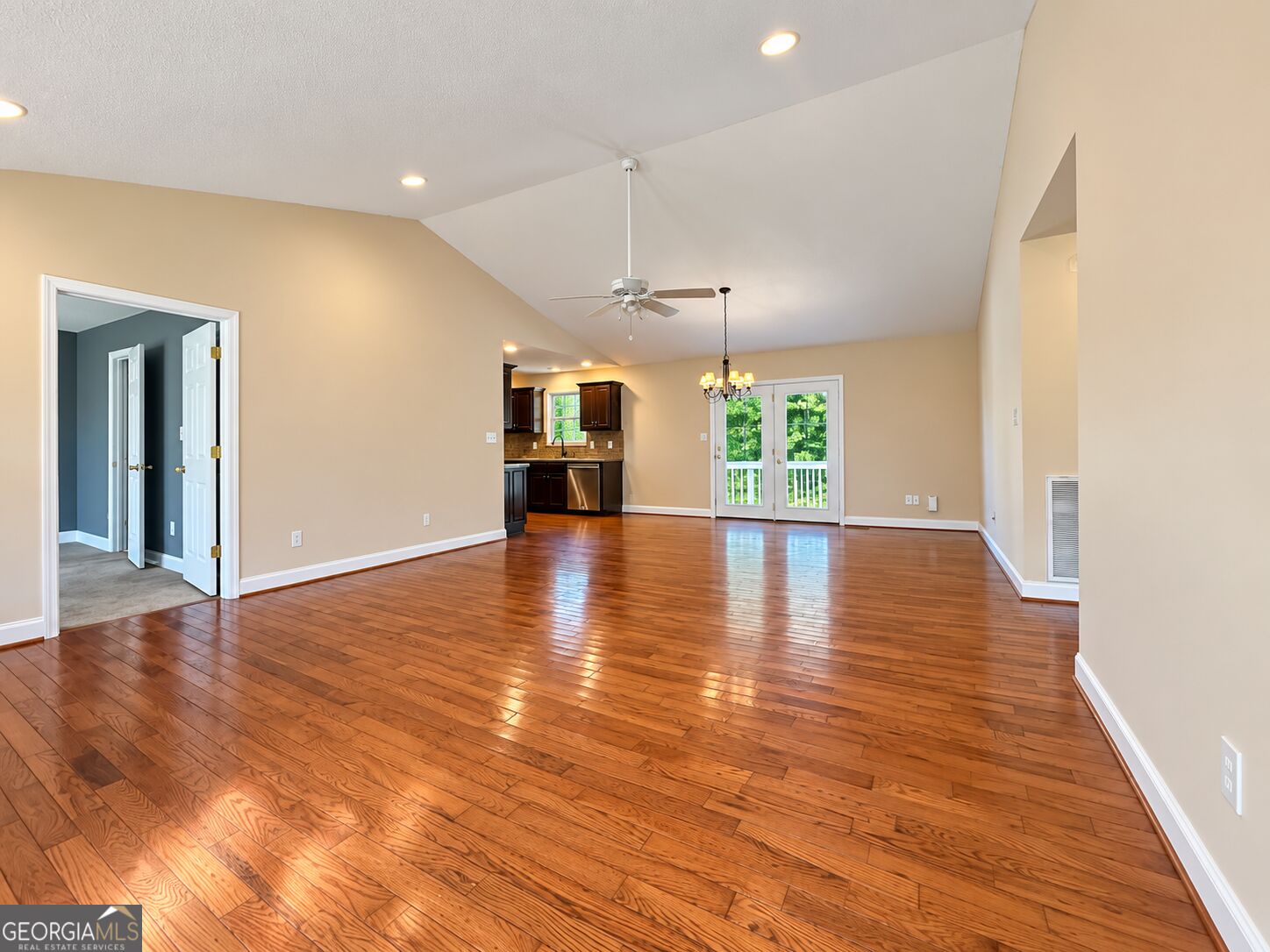 201 Briarwood CIR