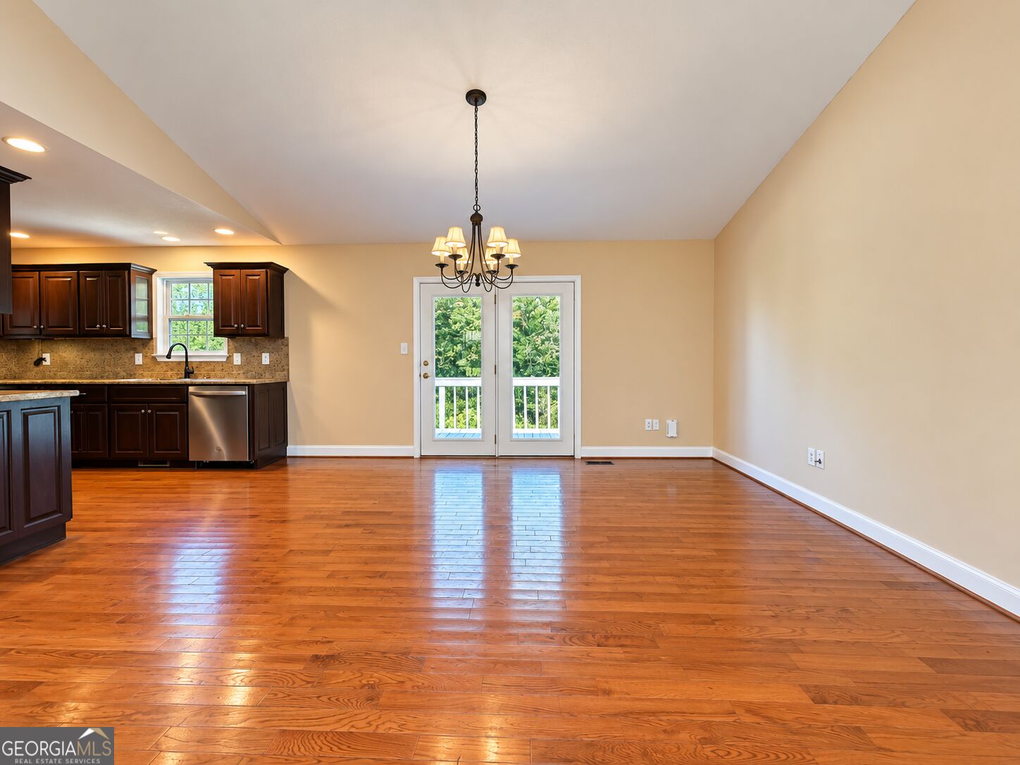 201 Briarwood CIR