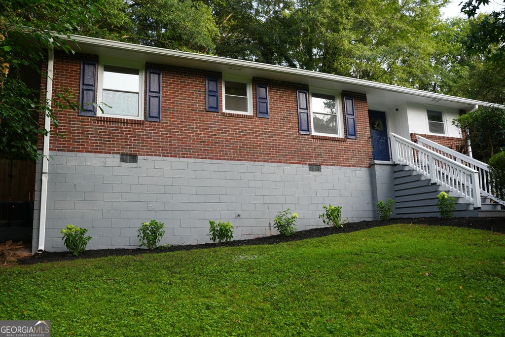 Photo of 2209 Willivee Place, Decatur, GA 30033 (MLS # 10813989)