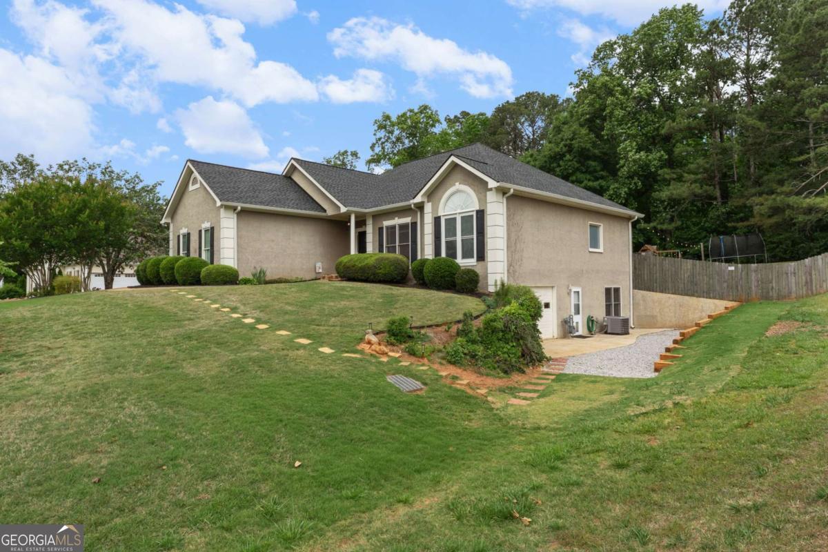 122 Crescent DR