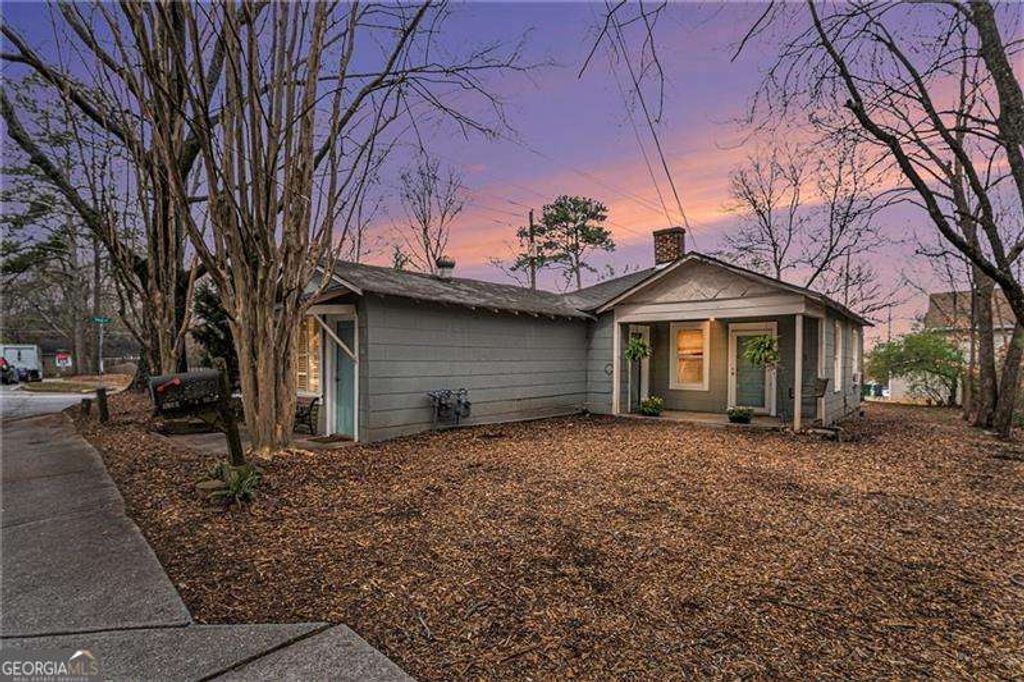 Photo of 3110 Rockbridge Road #B, Avondale Estates, GA 30002 (MLS # 10727042)