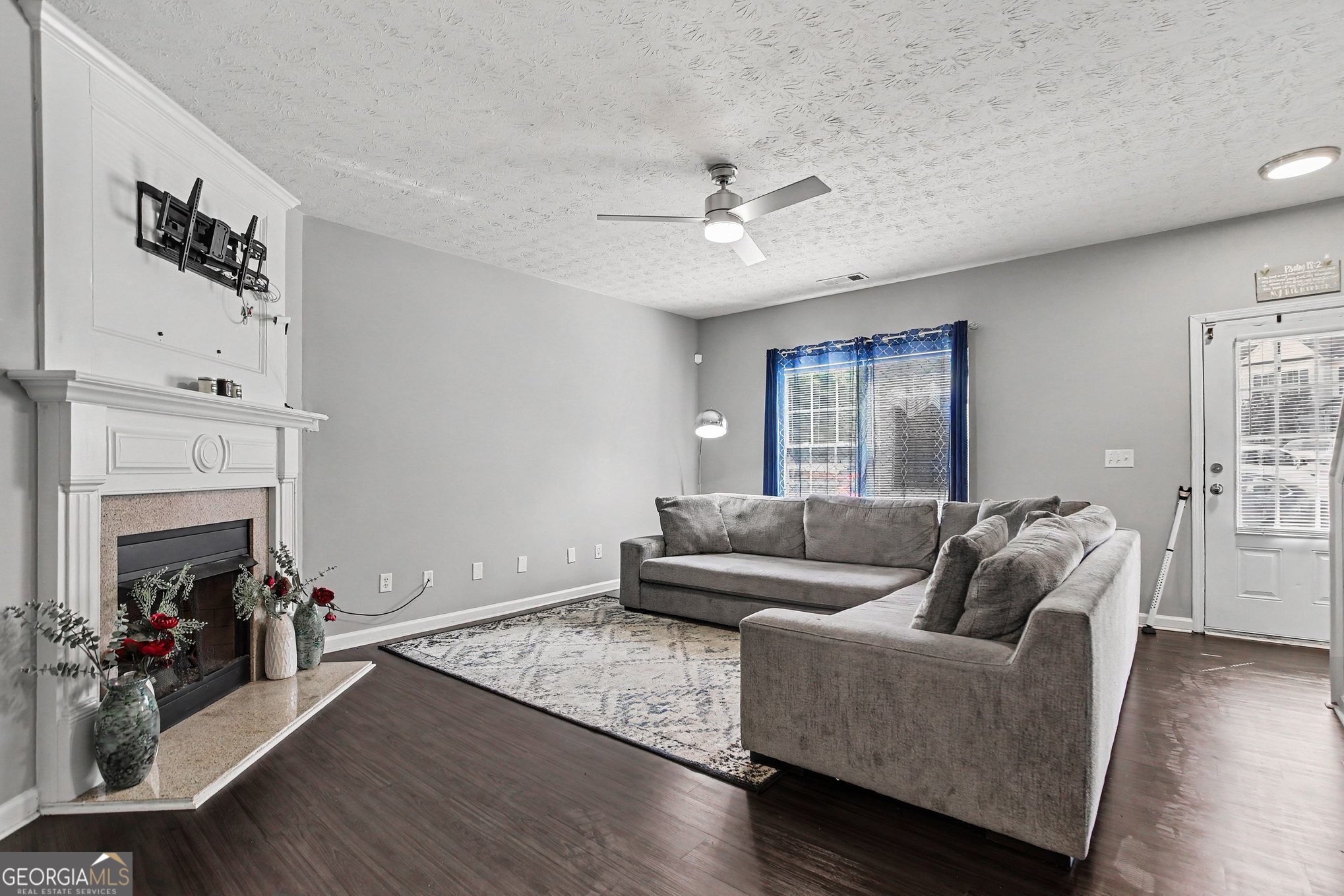 6211 Shoals LOOP