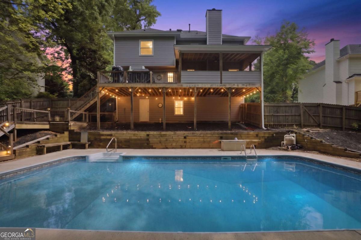 5001 Willow Creek DR