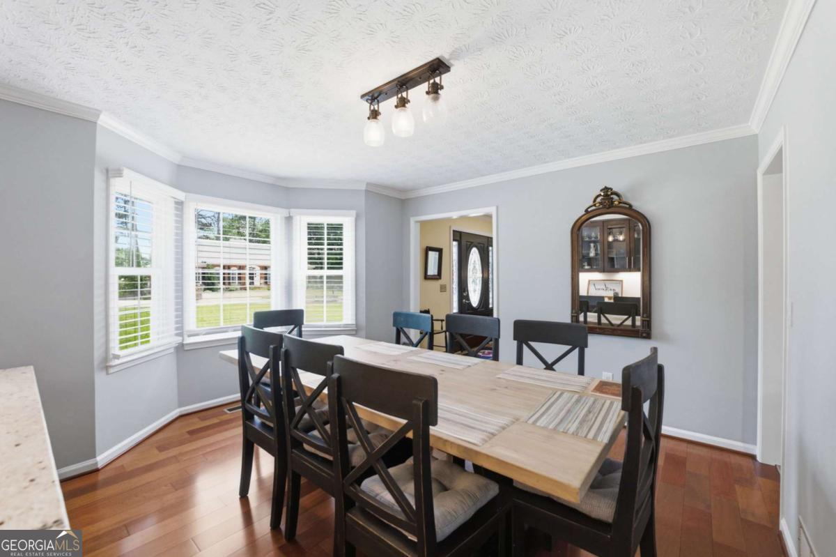 5001 Willow Creek DR