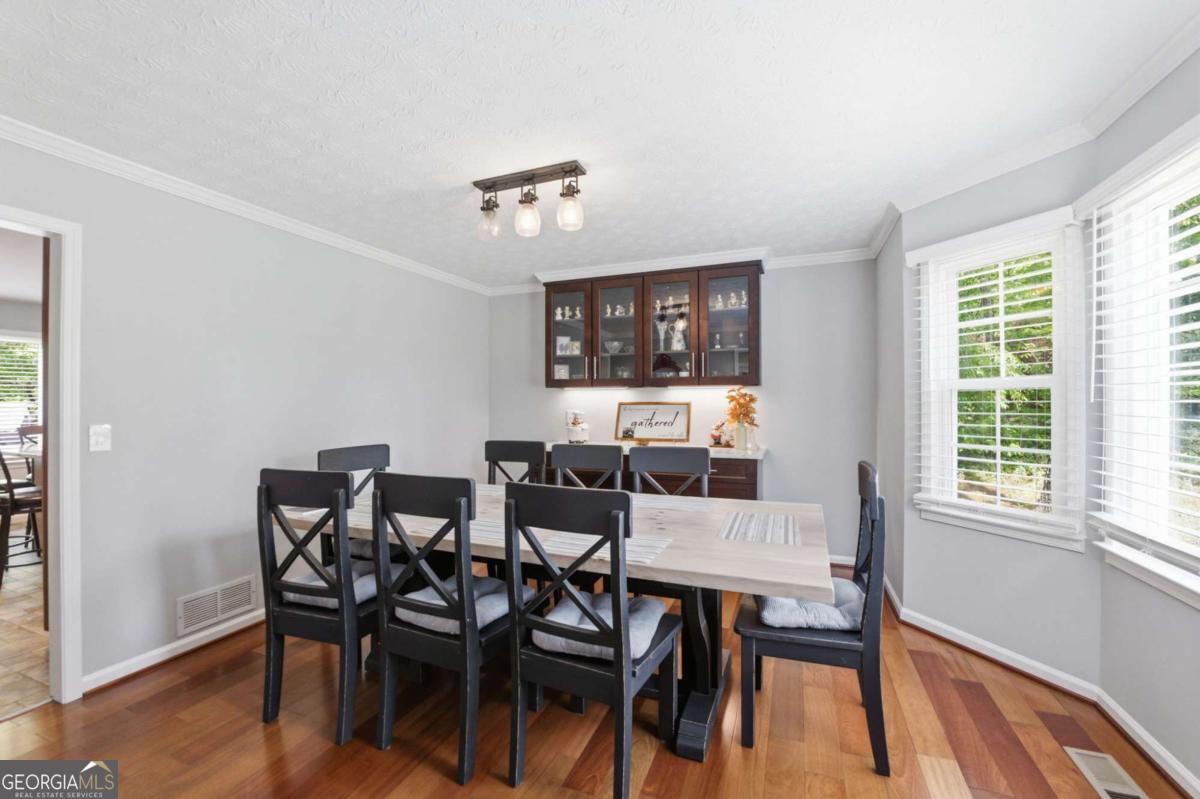 5001 Willow Creek DR