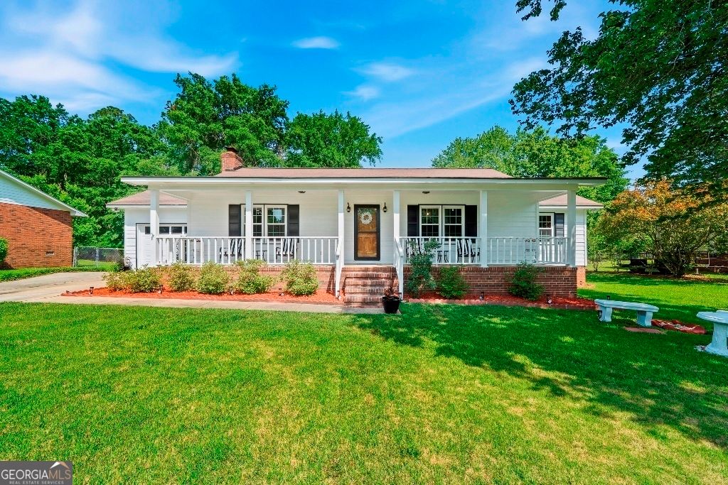 Photo of 1868 Holly Hill Road, Milledgeville, GA 31061 (MLS # 10770422)