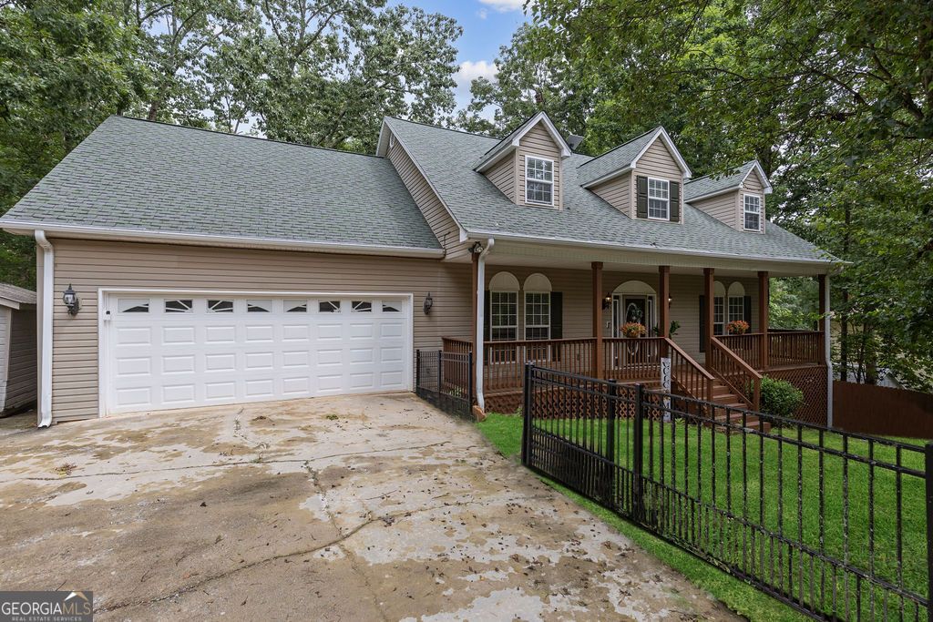 Photo of 267 Pointe Willow Drive, Cleveland, GA 30528 (MLS # 10663320)