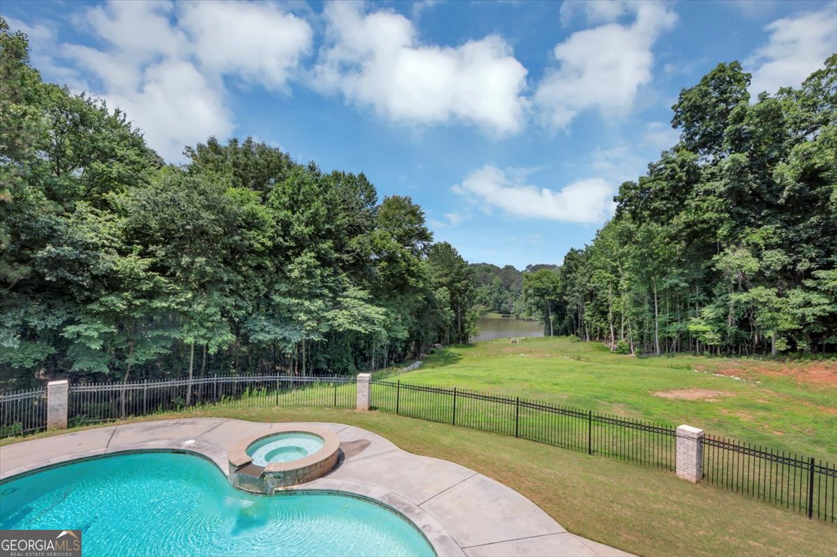 Lithonia, Georgia 30038, United States, 5 Bedrooms Bedrooms, ,6 BathroomsBathrooms,Residential,Active,168000