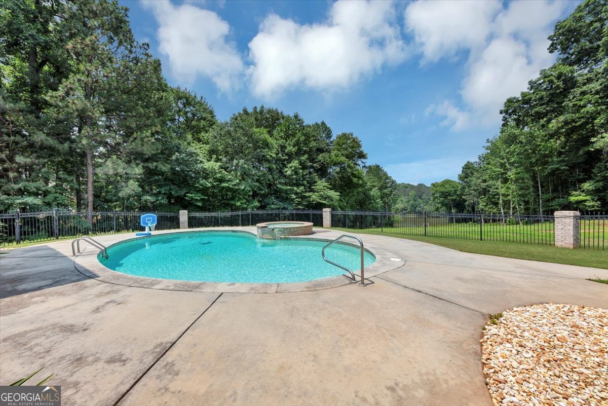 Lithonia, Georgia 30038, United States, 5 Bedrooms Bedrooms, ,6 BathroomsBathrooms,Residential,Active,168000