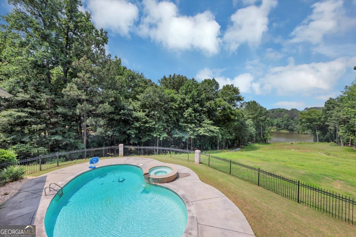 Lithonia, Georgia 30038, United States, 5 Bedrooms Bedrooms, ,6 BathroomsBathrooms,Residential,Active,168000