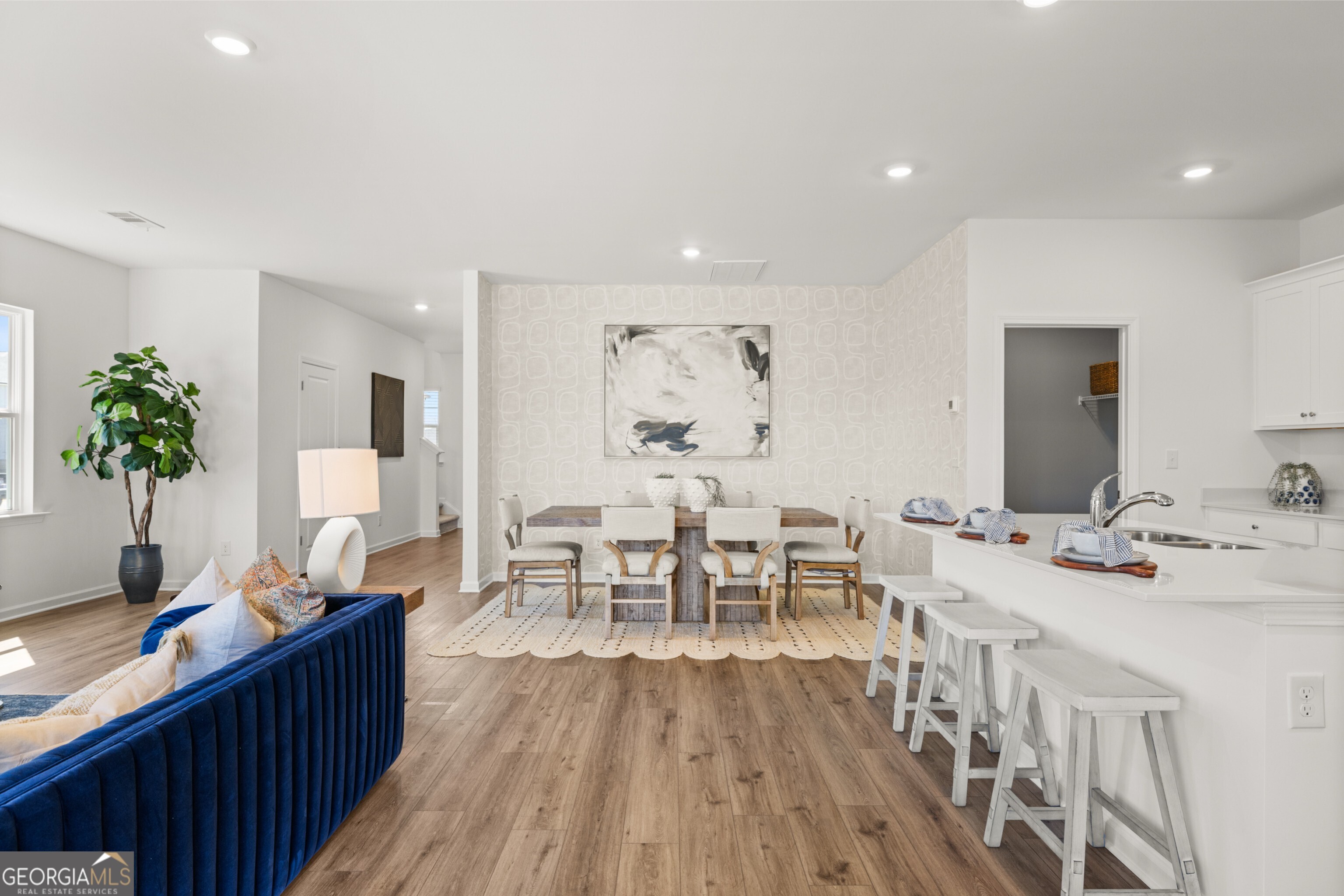 130 Rolling Meadow WAY