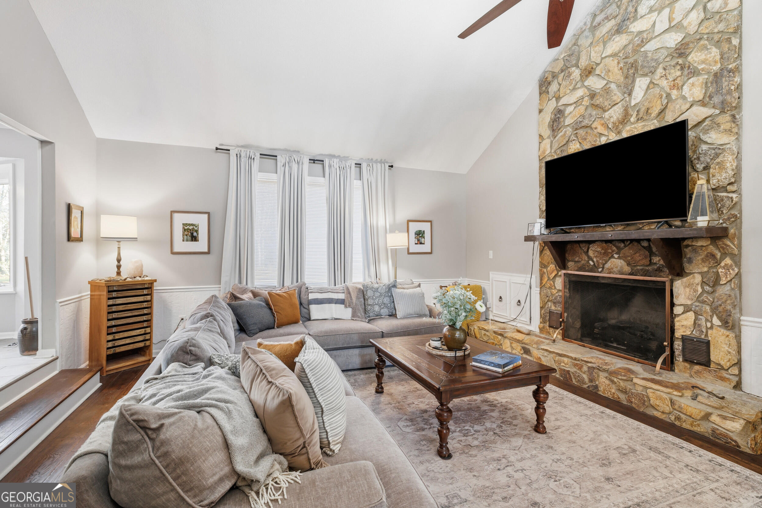 4002 Burning Tree LN