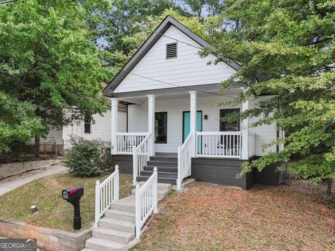 Photo of 898 Allene Avenue SW, Atlanta, GA 30310 (MLS # 10651562)