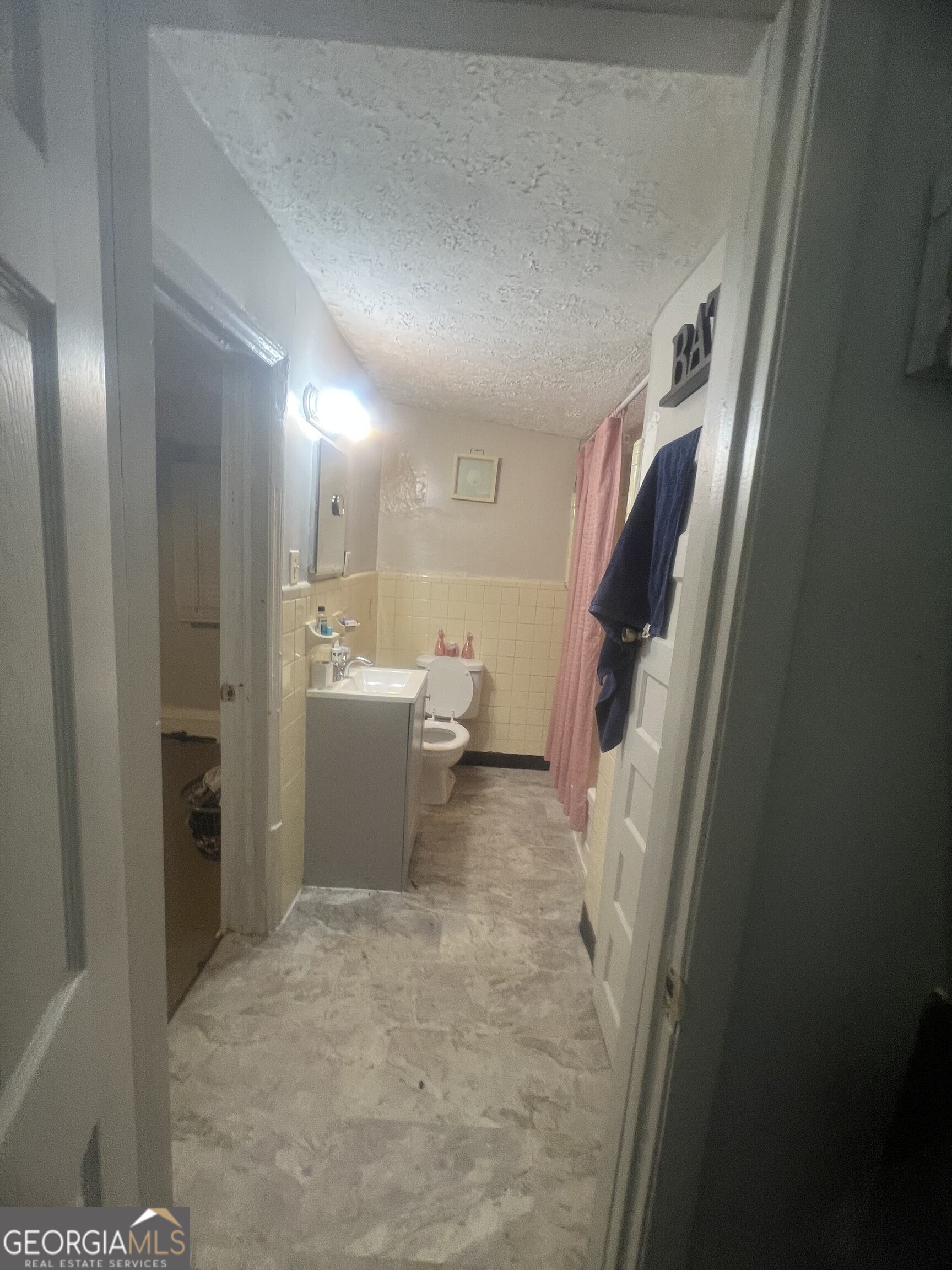 878 Roseview DR