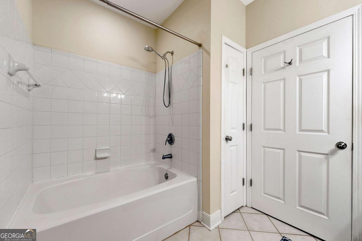 Decatur, Georgia 30033, United States, 1 Bedroom Bedrooms, ,1 BathroomBathrooms,Residential,Active,233853