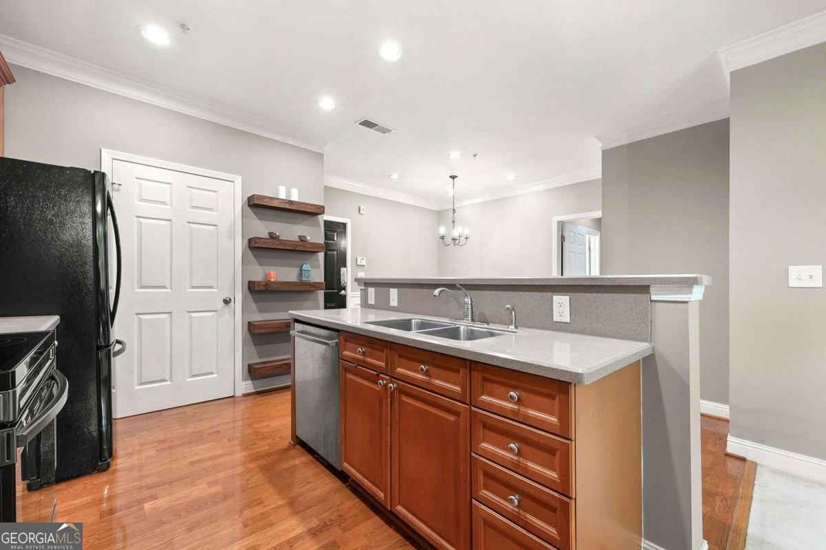 Decatur, Georgia 30033, United States, 1 Bedroom Bedrooms, ,1 BathroomBathrooms,Residential,Active,233853