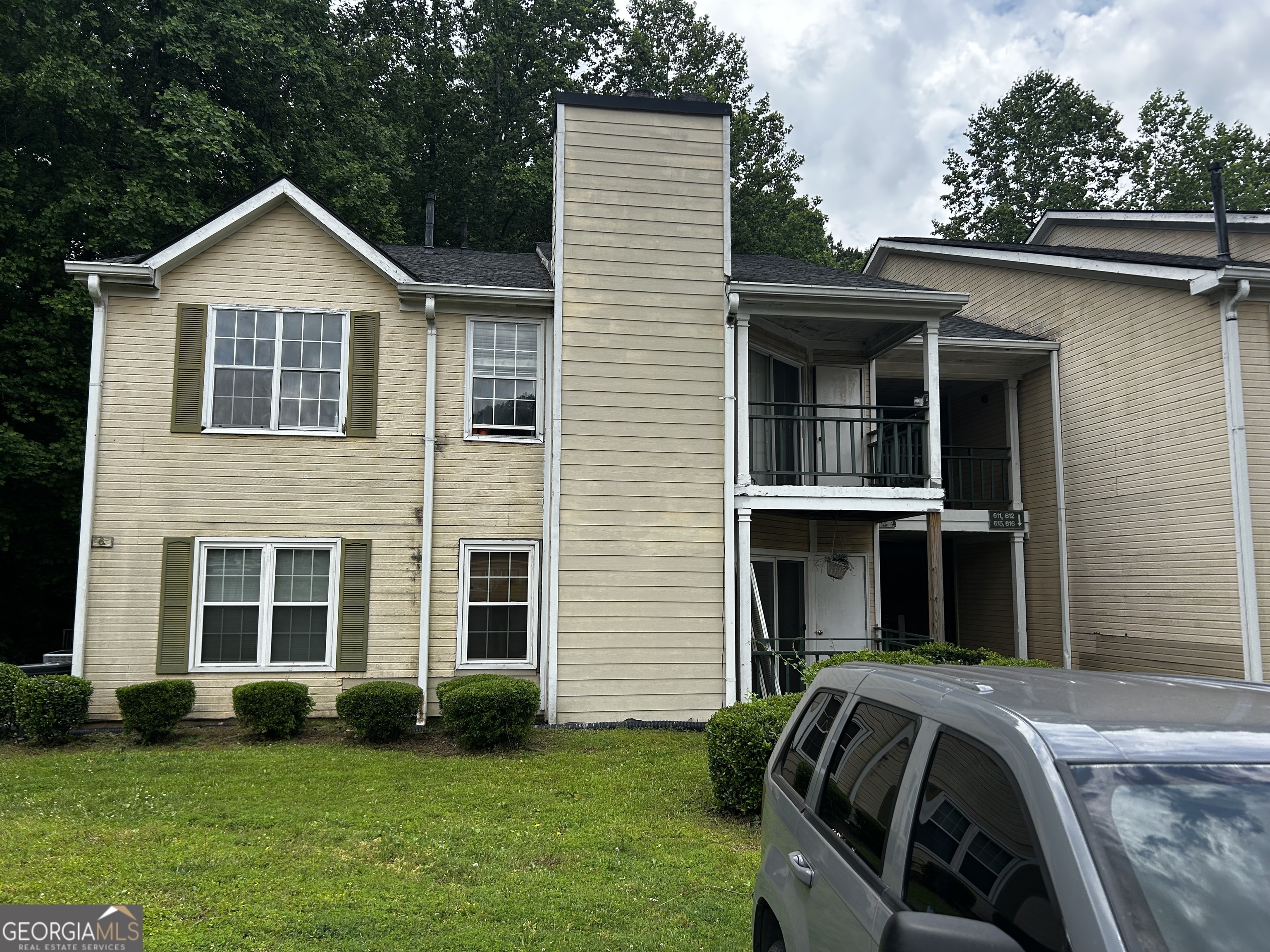 Listing image 1