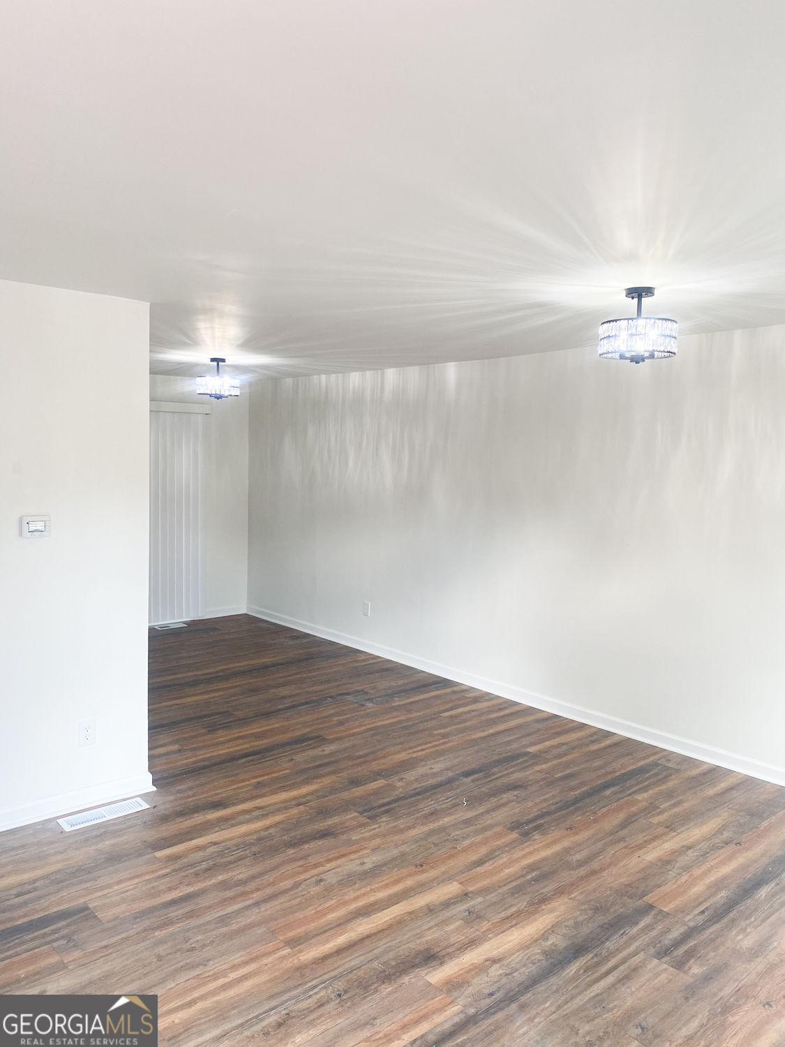 7010 Oakhill CIR