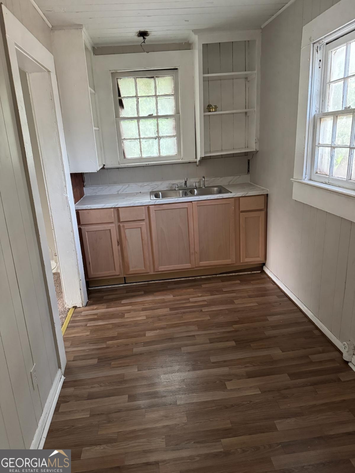 306 S Van Buren ST