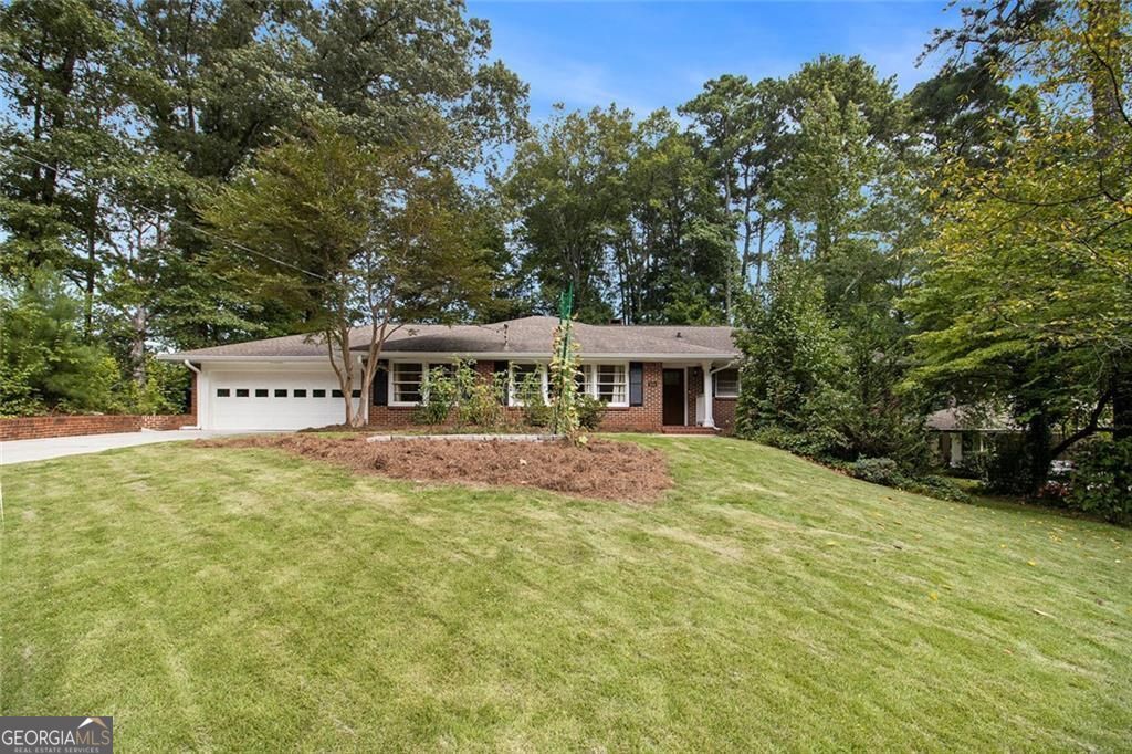 2034 Pine Forest DR NE