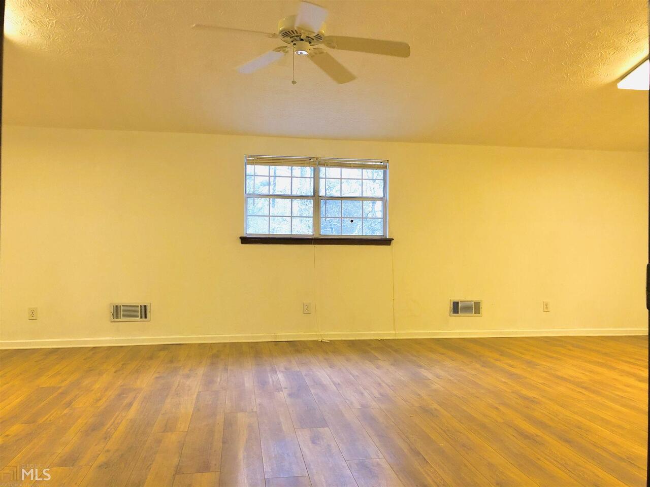 Coatsworth Manor - Residential
