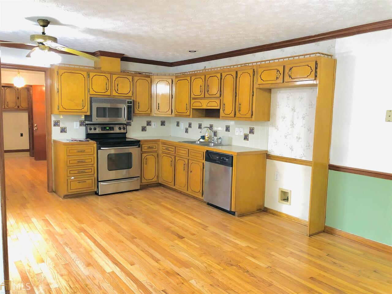 Coatsworth Manor - Residential