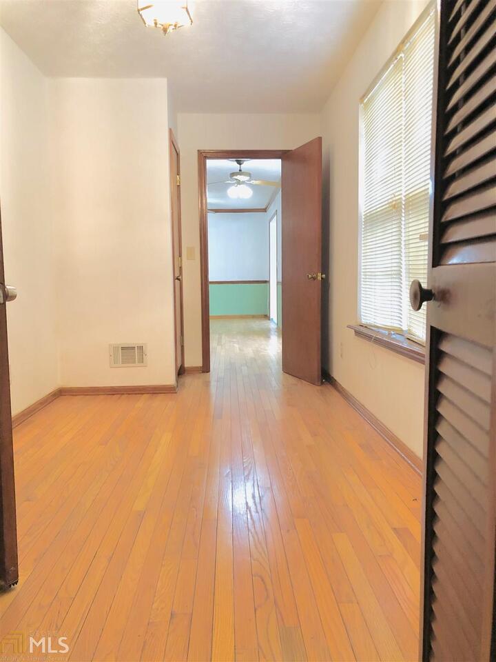 Coatsworth Manor - Residential