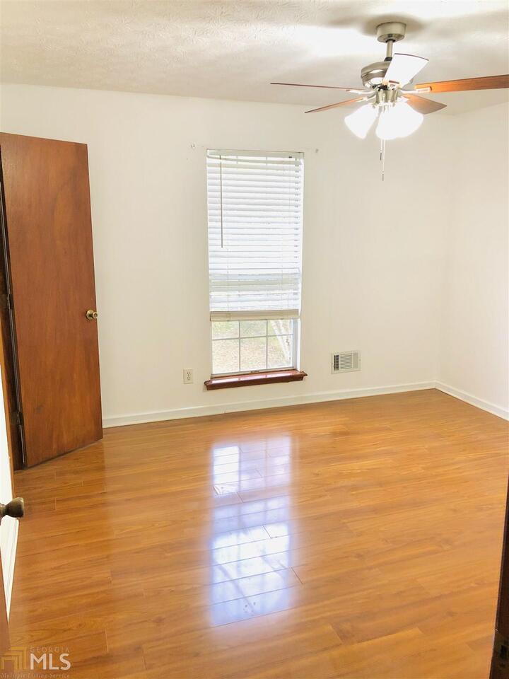 Coatsworth Manor - Residential