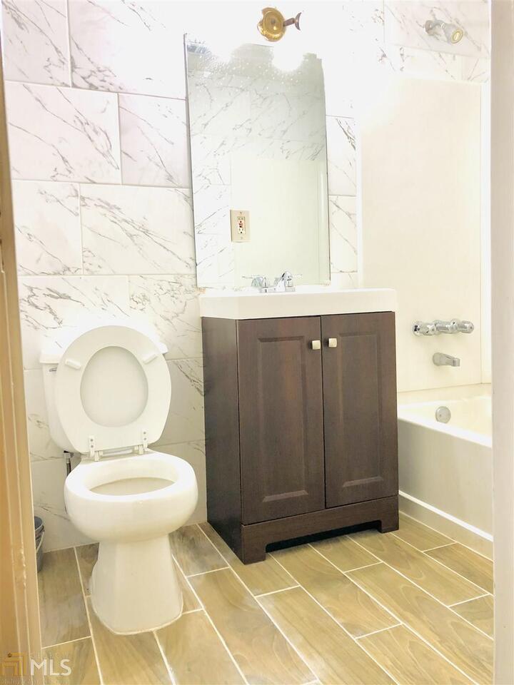 Coatsworth Manor - Residential