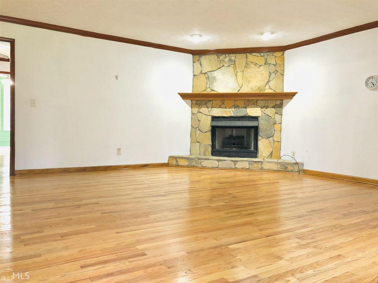 Coatsworth Manor - Residential