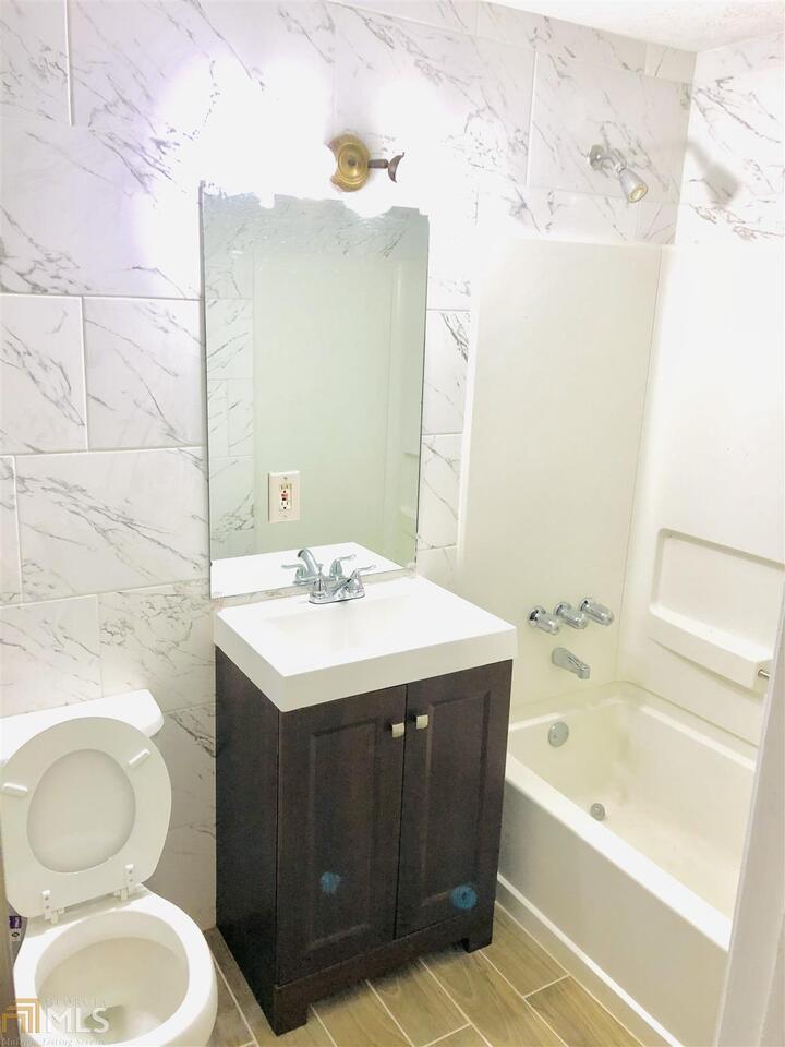 Coatsworth Manor - Residential