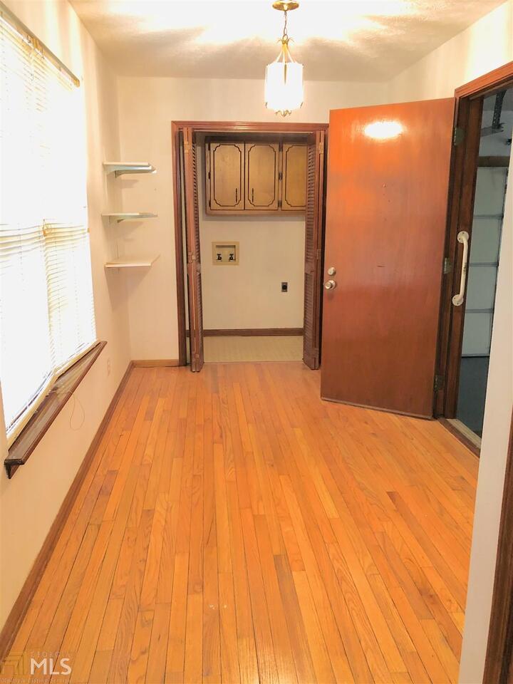 Coatsworth Manor - Residential
