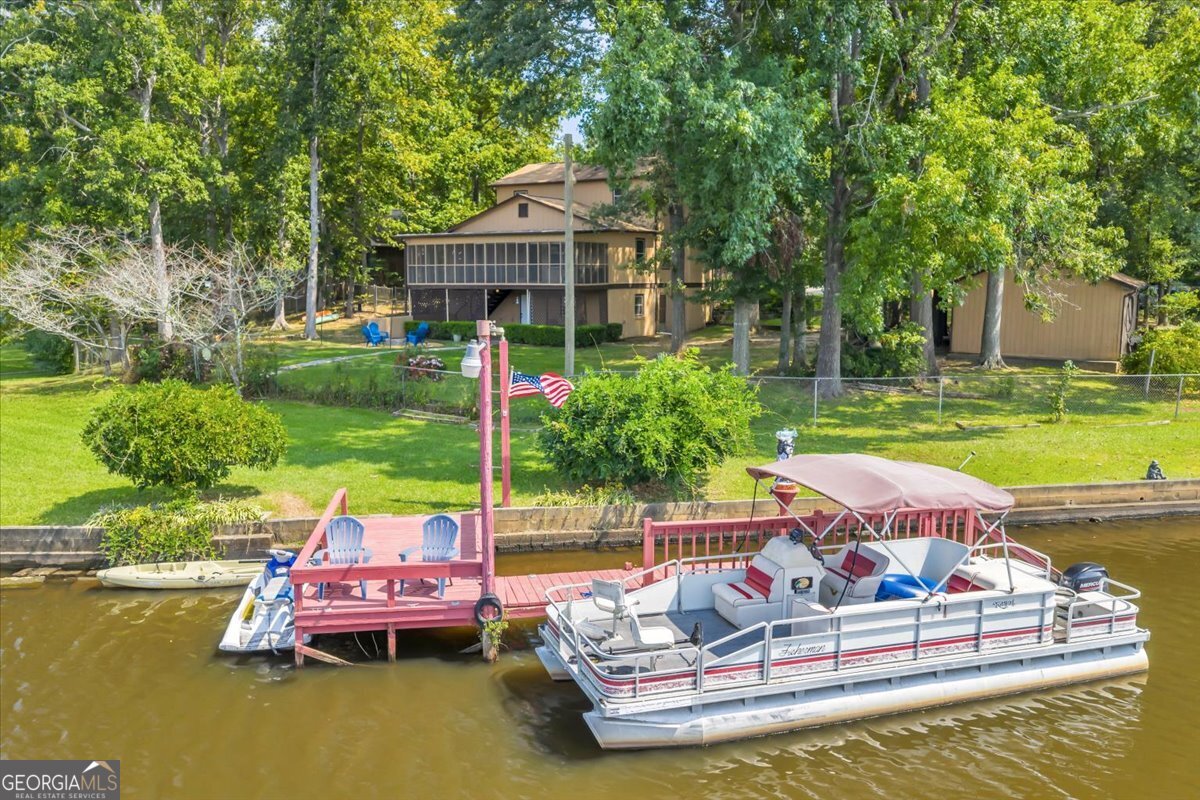 879 N Confederate DR