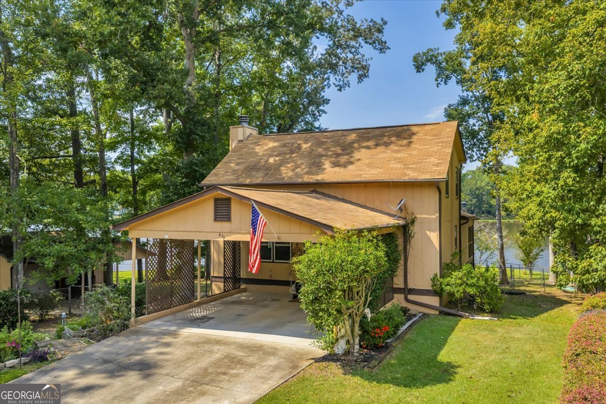 879 N Confederate DR