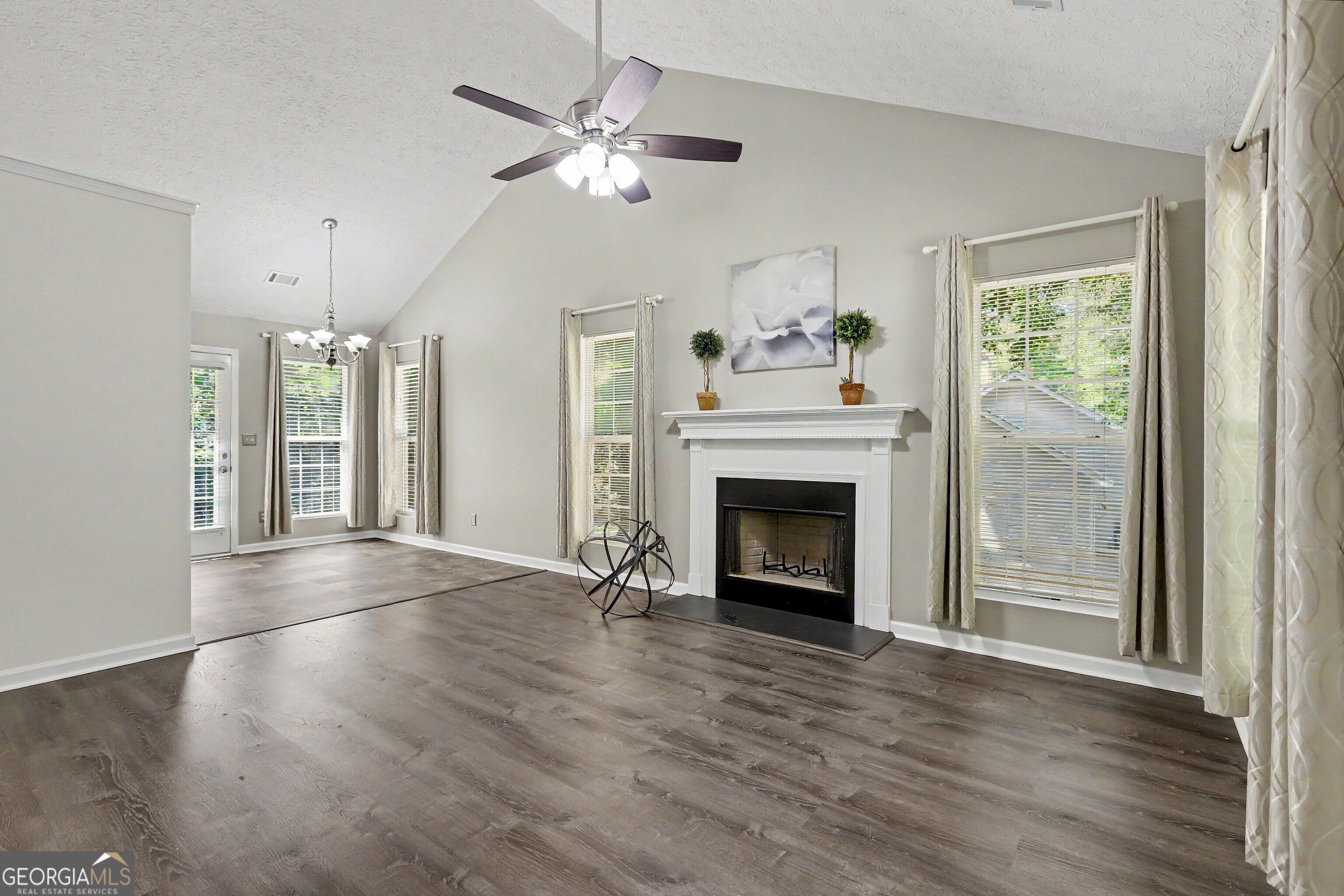 33 Tanager CT