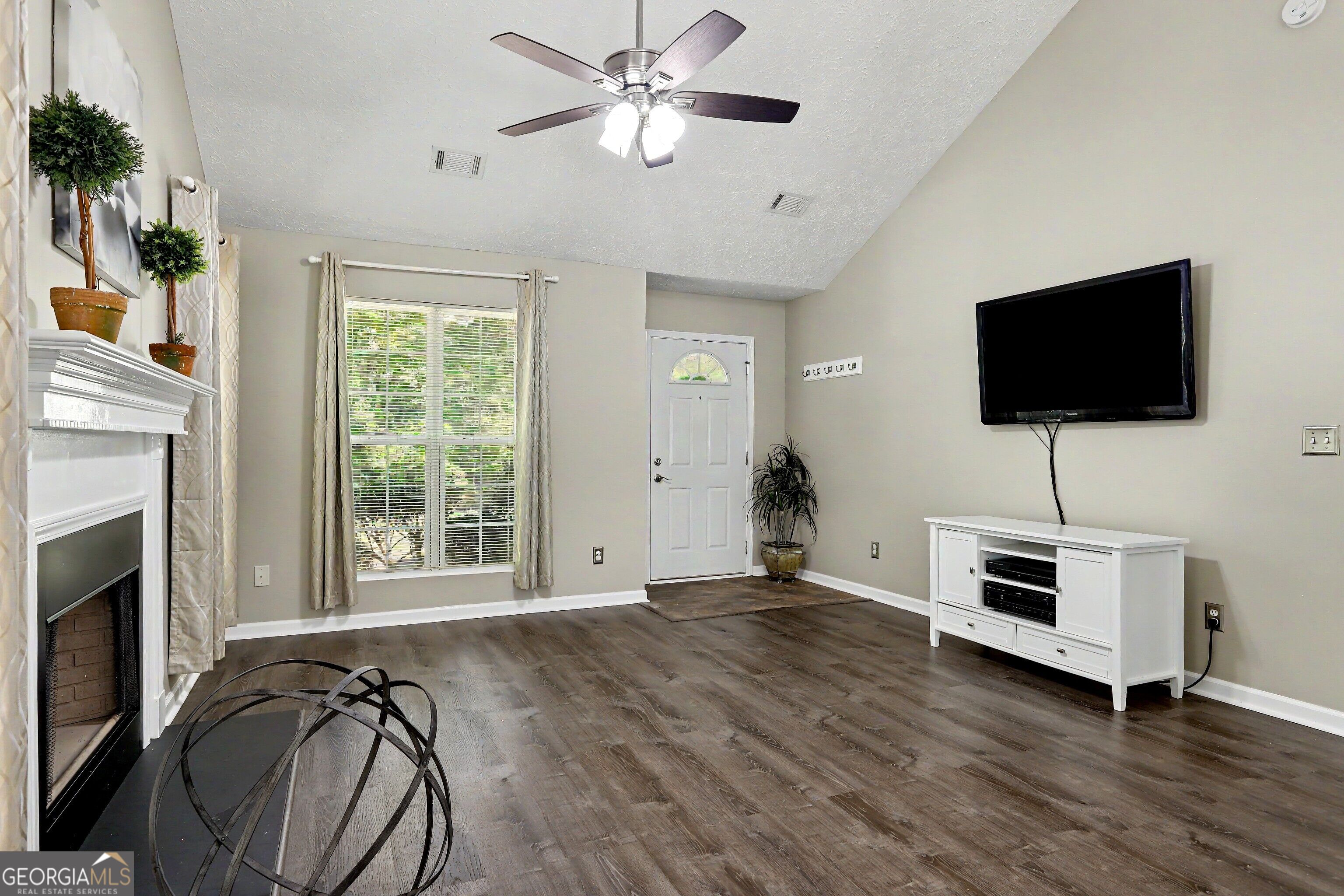 33 Tanager CT