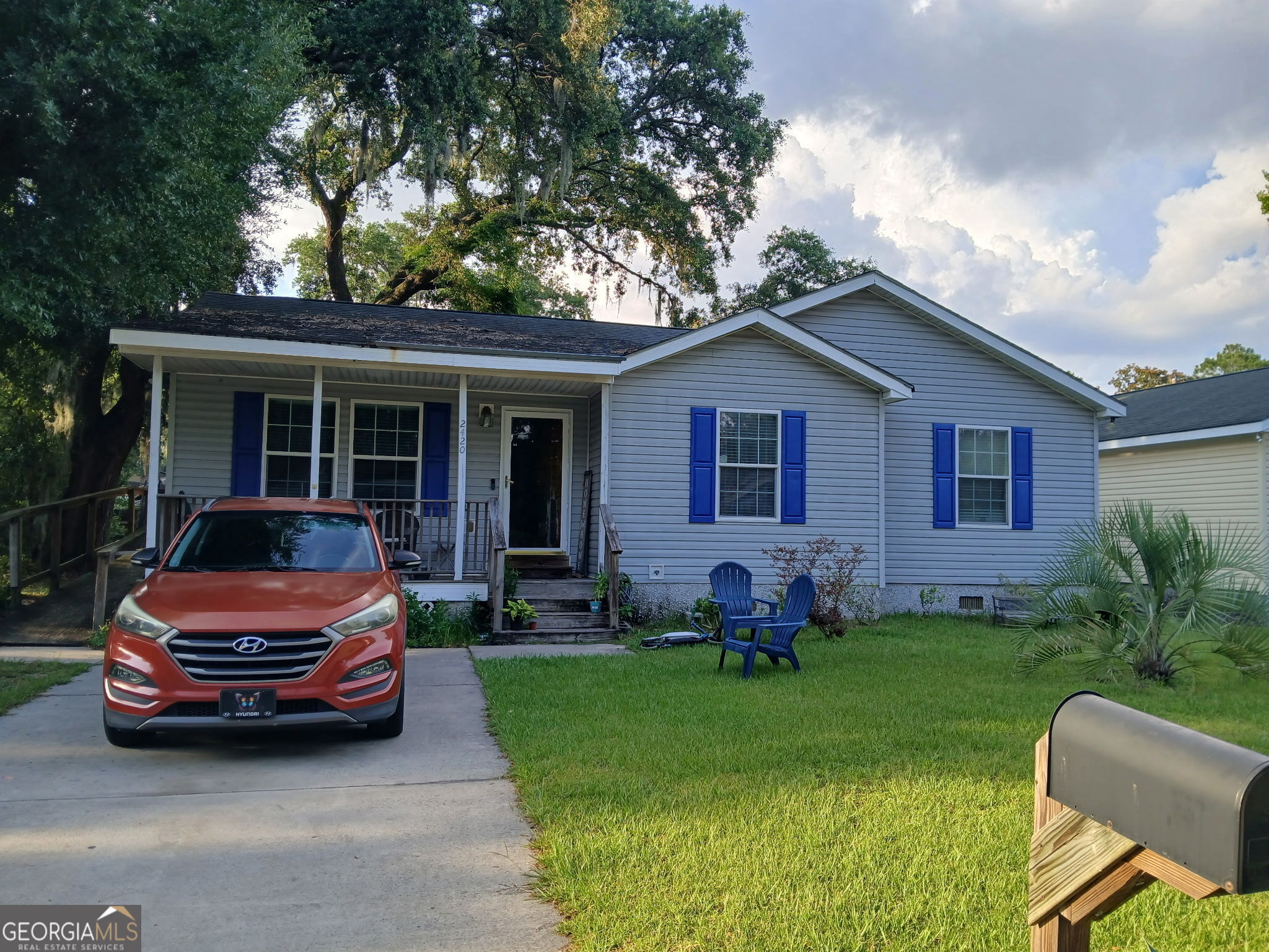 This cozy 3 bedroom 2 bath home is a great starter home for first time buyers or investor fixer upper. With updated vanities and flooring in the bathrooms, laundry, hallways and living room areas - it's perfect fit for investment opportunities.