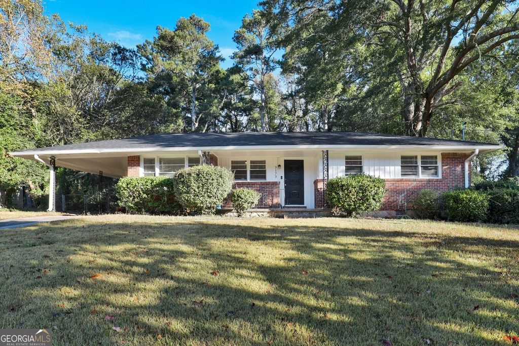 Photo of 3173 Spreading Oak Drive SW, Atlanta, GA 30311 (MLS # 10637655)