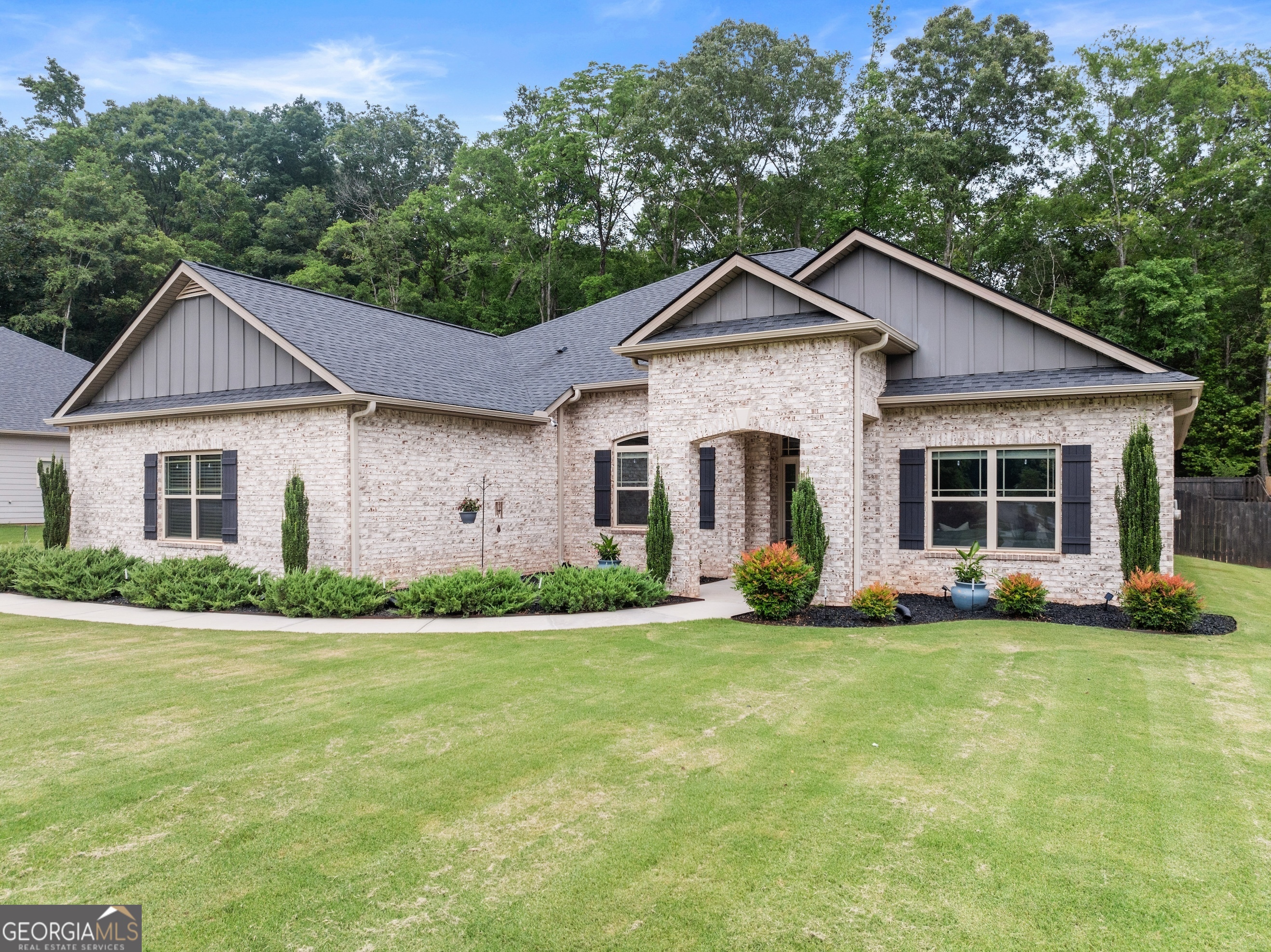 190 River Glen DR