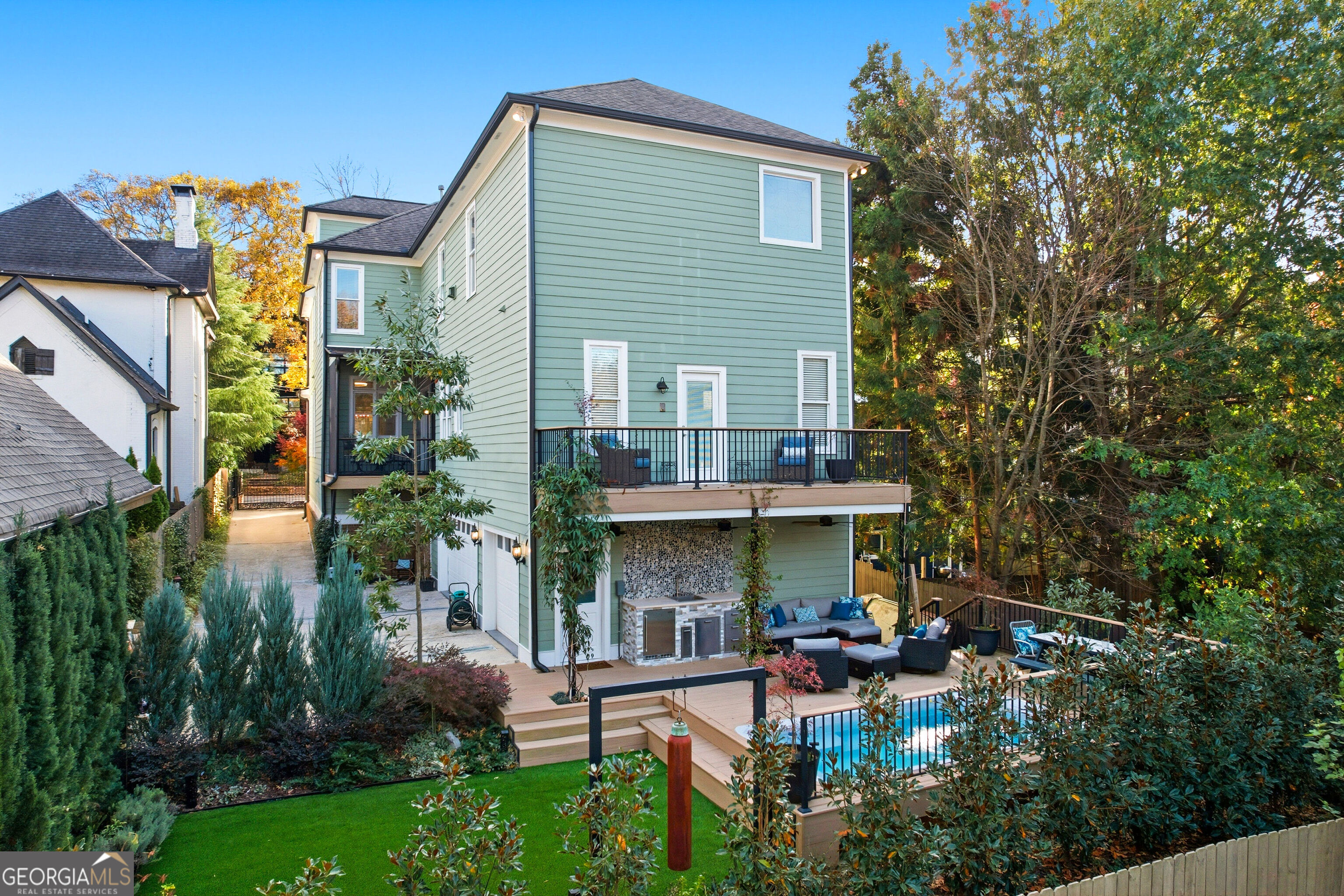 Atlanta, Georgia 30312, United States, 6 Bedrooms Bedrooms, ,7 BathroomsBathrooms,Residential,Active,245906