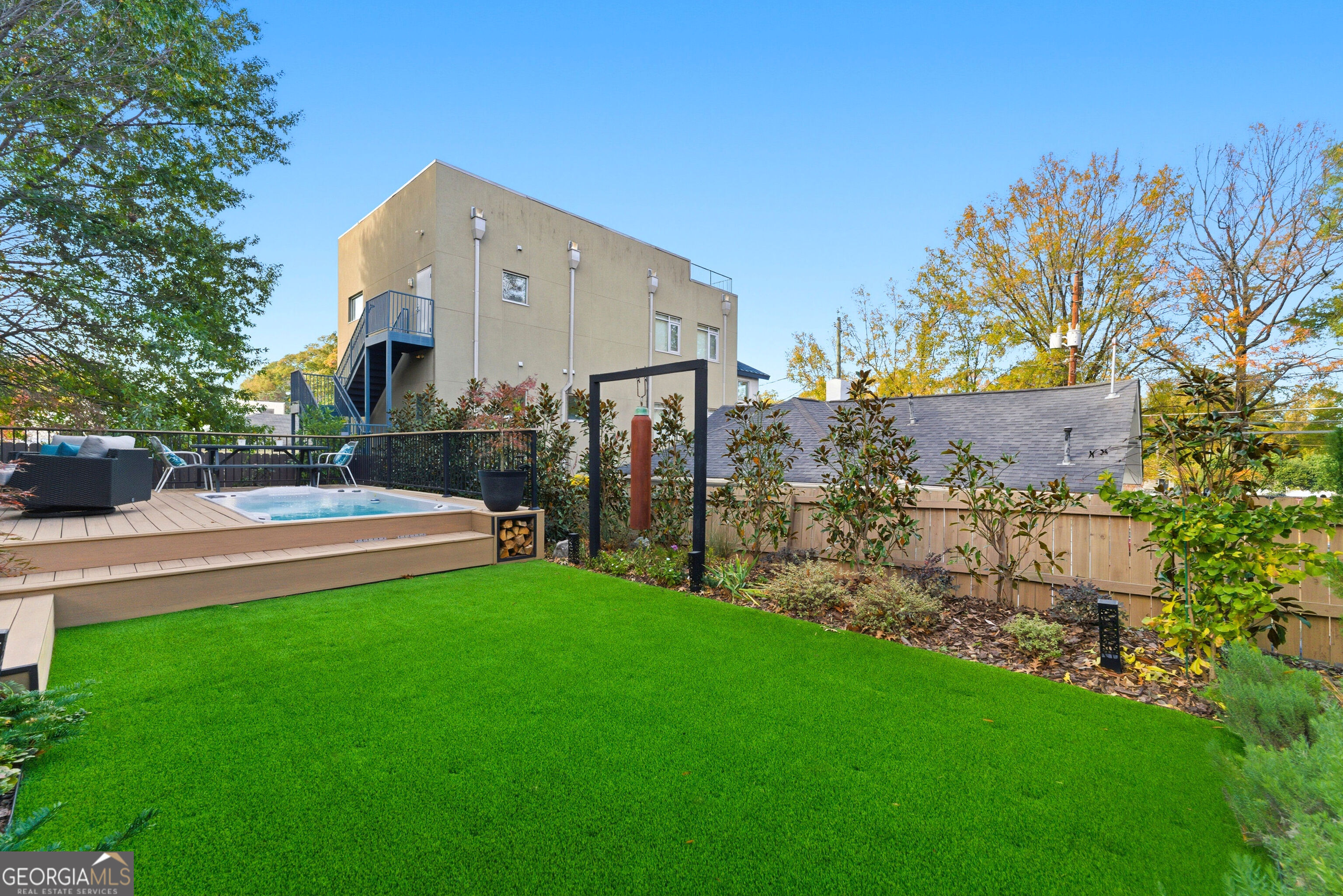 Atlanta, Georgia 30312, United States, 6 Bedrooms Bedrooms, ,7 BathroomsBathrooms,Residential,Active,245906