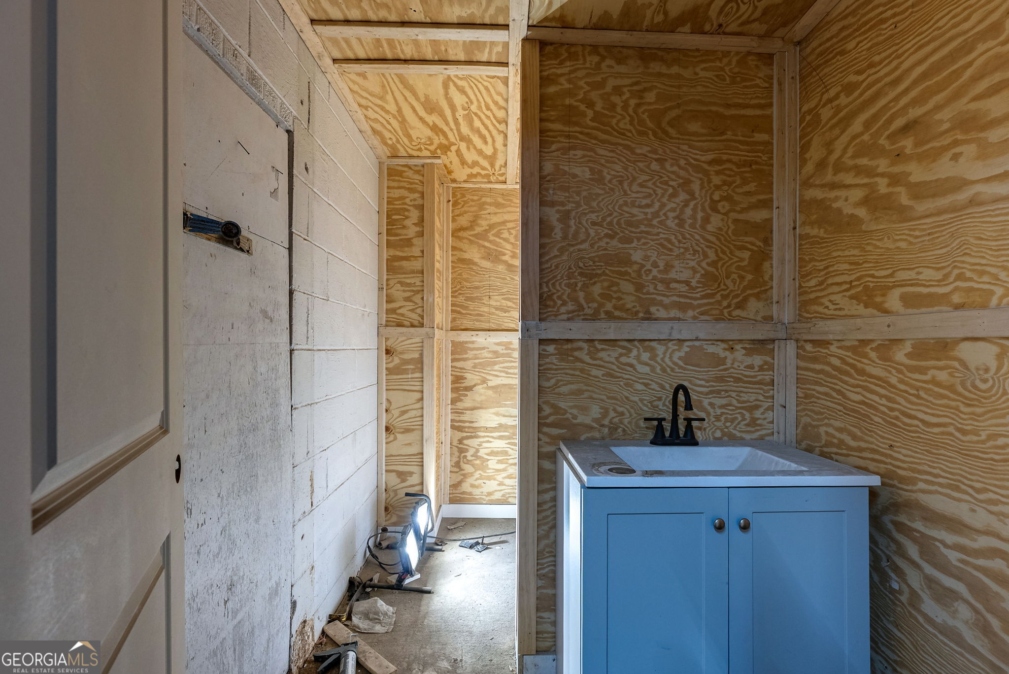 Commerce, Georgia 30529, United States, ,Commercial,Active,94061