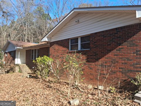 Photo of 733 Chateau DR, Silver Creek, GA 30173 (MLS # 10692766)